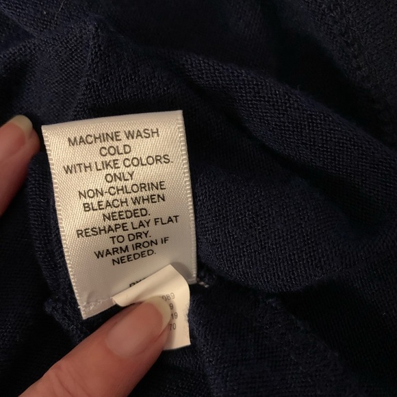 Dress Barn navy blue short sleeve sweater. Size Large. - Picture 5 of 6